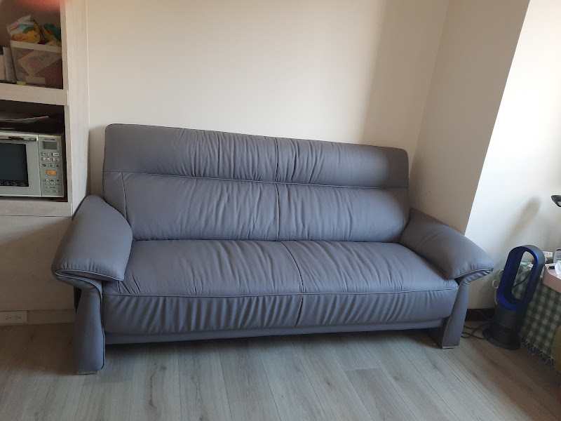 客戶實拍 - 灰色皮革沙發